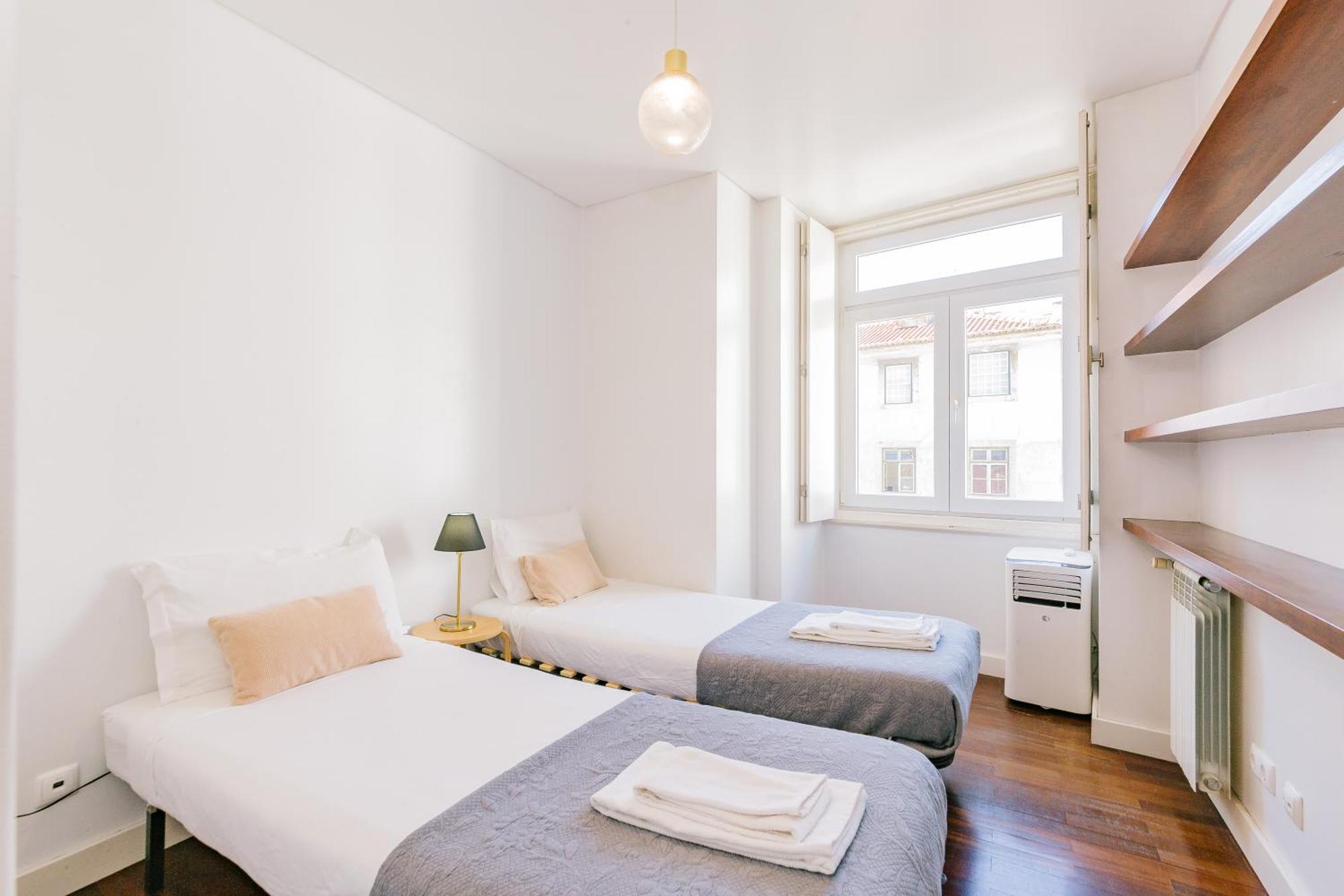Chiado 2 Bedroom Elegant Apartment Lisboa Eksteriør billede